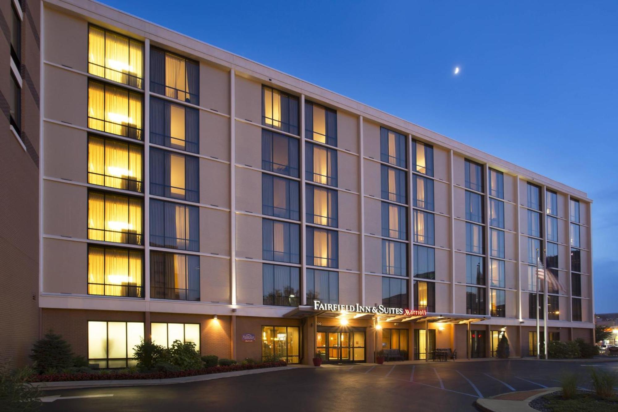 Fairfield Inn & Suites Louisville Downtown Екстериор снимка